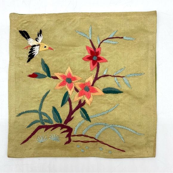 Vintage Dun Huang Chinese Silk Hand Embroidered Tapestries Doilies Set of Five - Picture 4 of 12